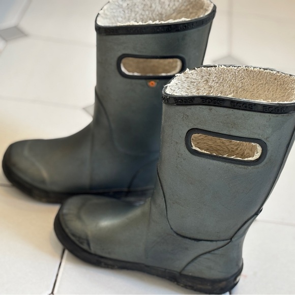 Bogs Gray Rain Boots Sz 3 - Picture 6 of 8